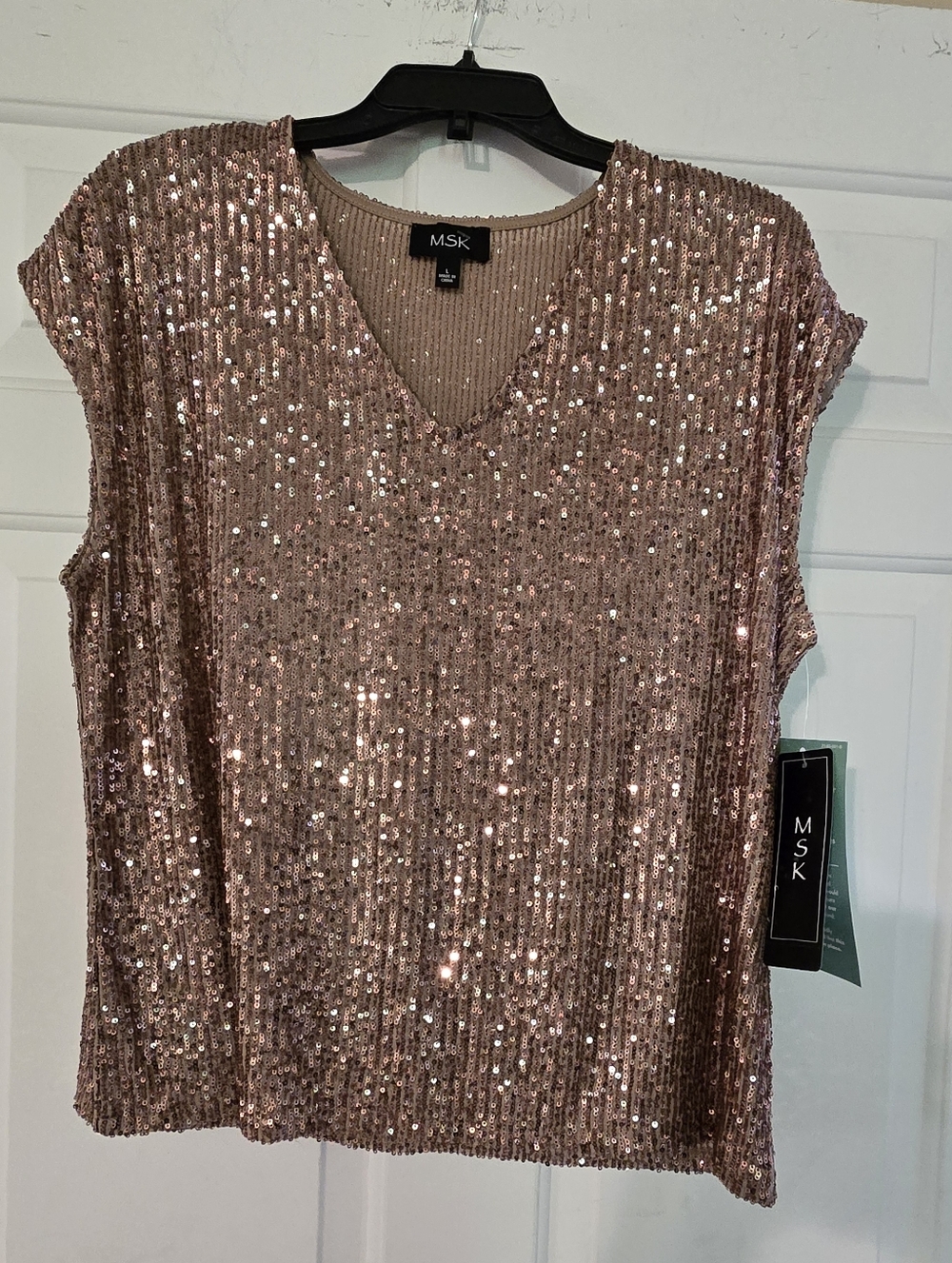MSK Women's Rose Sequin V-Neck Top